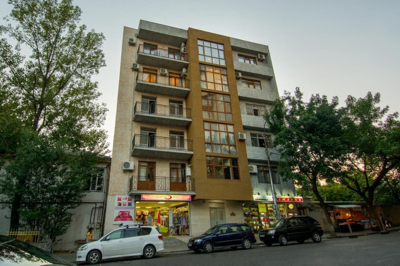 Mg Apartments In Тбилиси Екстериор снимка
