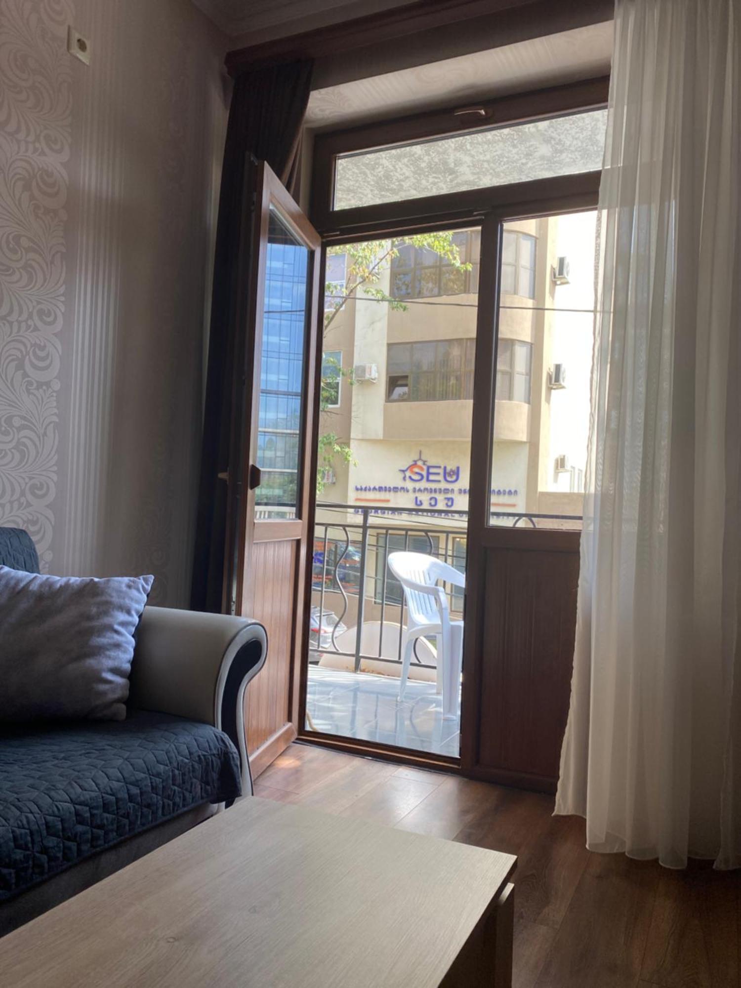 Mg Apartments In Тбилиси Екстериор снимка