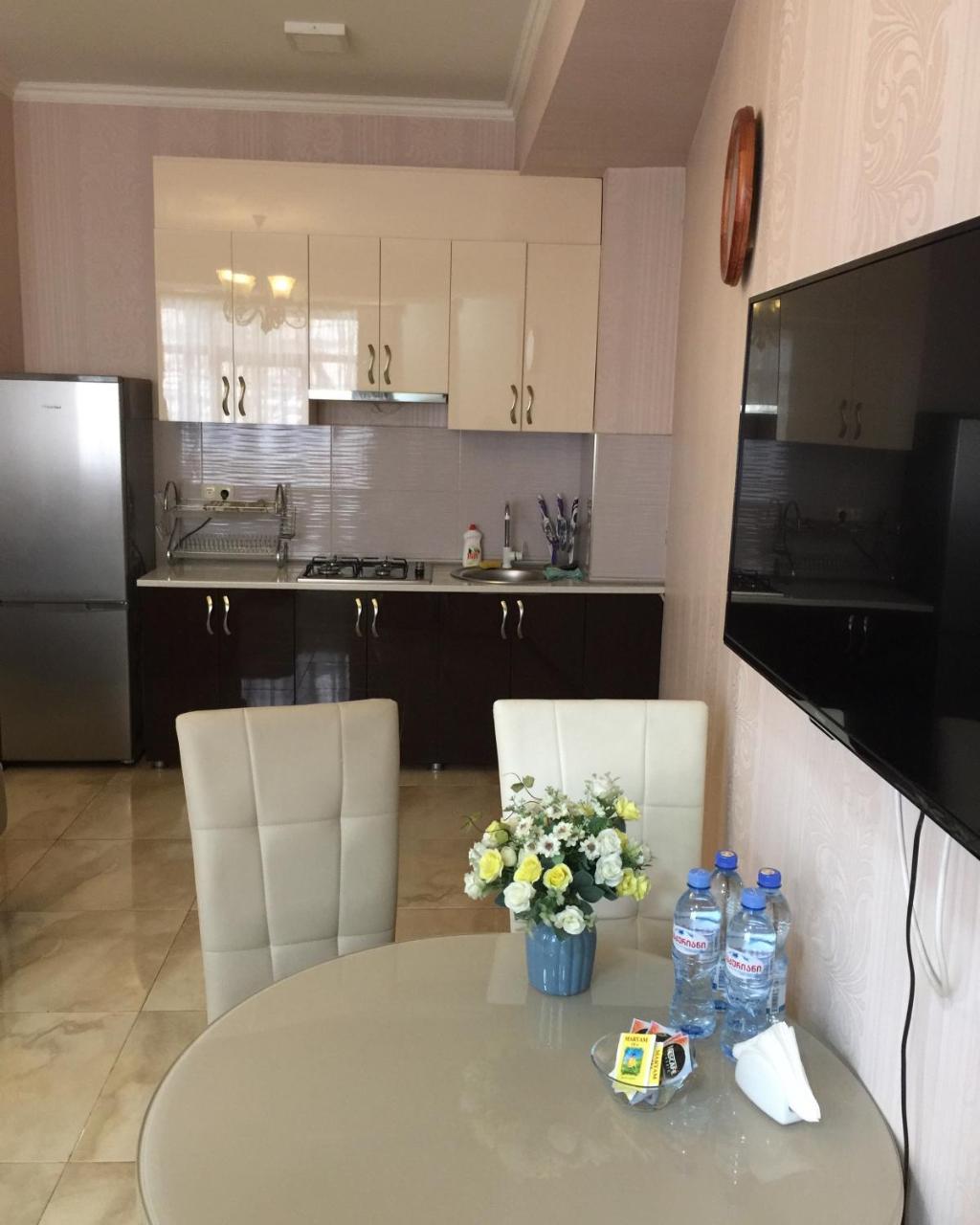 Mg Apartments In Тбилиси Екстериор снимка