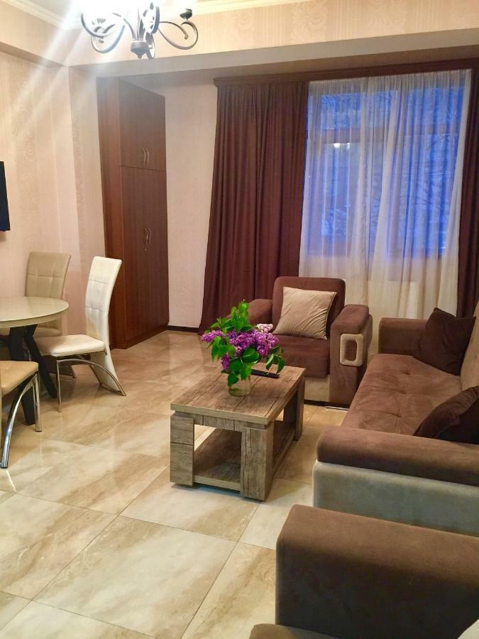 Mg Apartments In Тбилиси Екстериор снимка